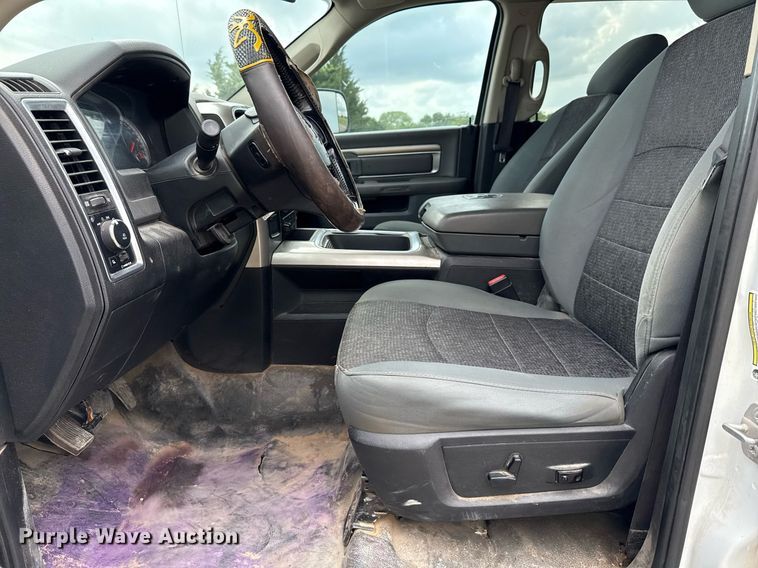 image for item DP6157 2018 Dodge Ram 2500 Crew Cab pickup truck