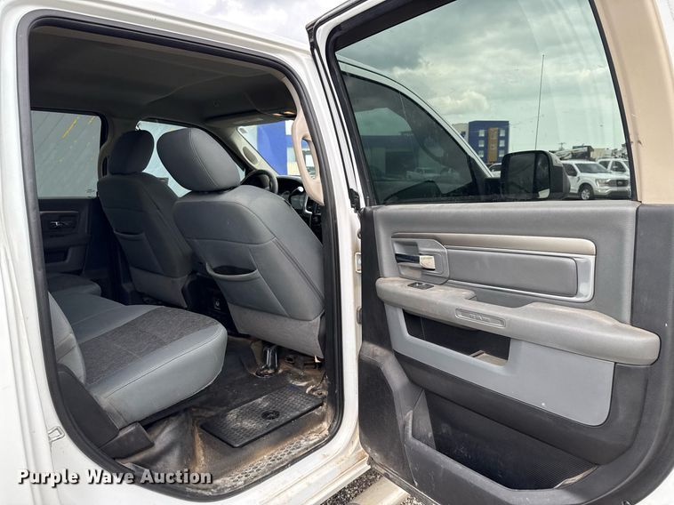 image for item DP6157 2018 Dodge Ram 2500 Crew Cab pickup truck