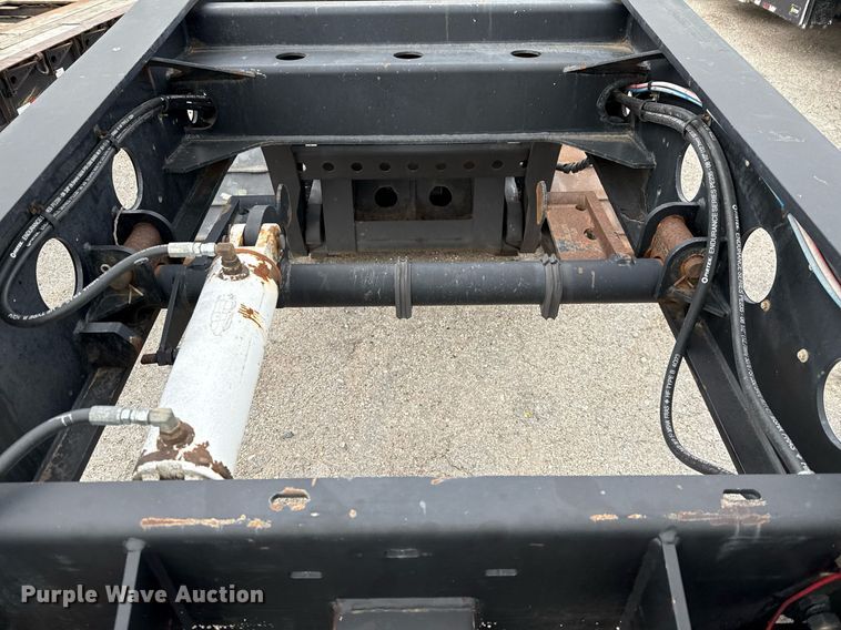 image for item DP6158 2004 Fontaine TH55FLO lowboy equipment trailer