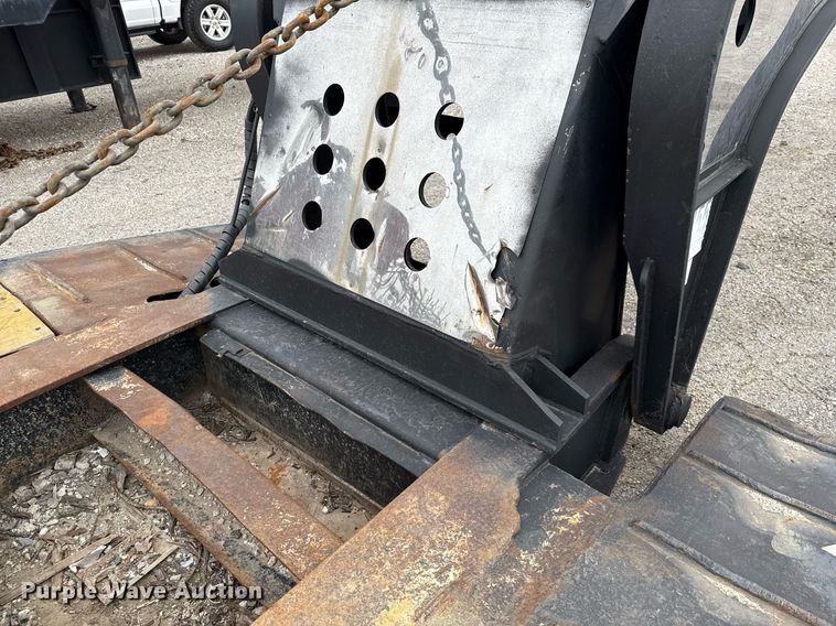 image for item DP6158 2004 Fontaine TH55FLO lowboy equipment trailer