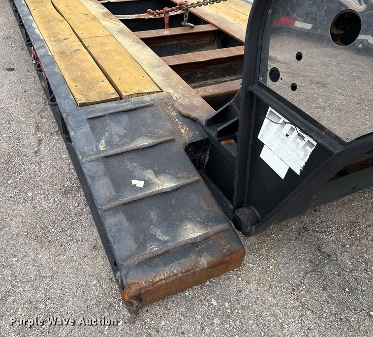 image for item DP6158 2004 Fontaine TH55FLO lowboy equipment trailer