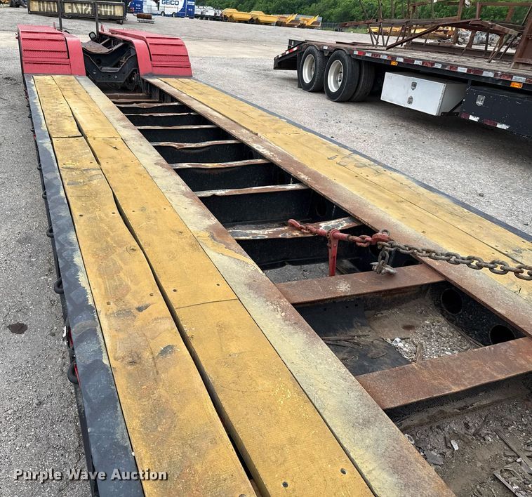image for item DP6158 2004 Fontaine TH55FLO lowboy equipment trailer