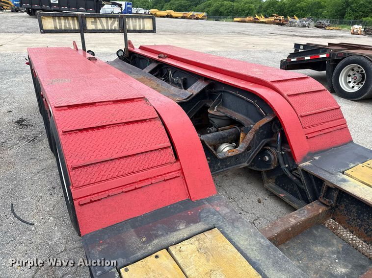 image for item DP6158 2004 Fontaine TH55FLO lowboy equipment trailer