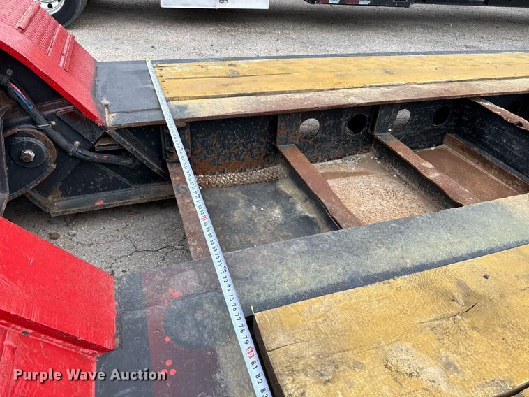 image for item DP6158 2004 Fontaine TH55FLO lowboy equipment trailer