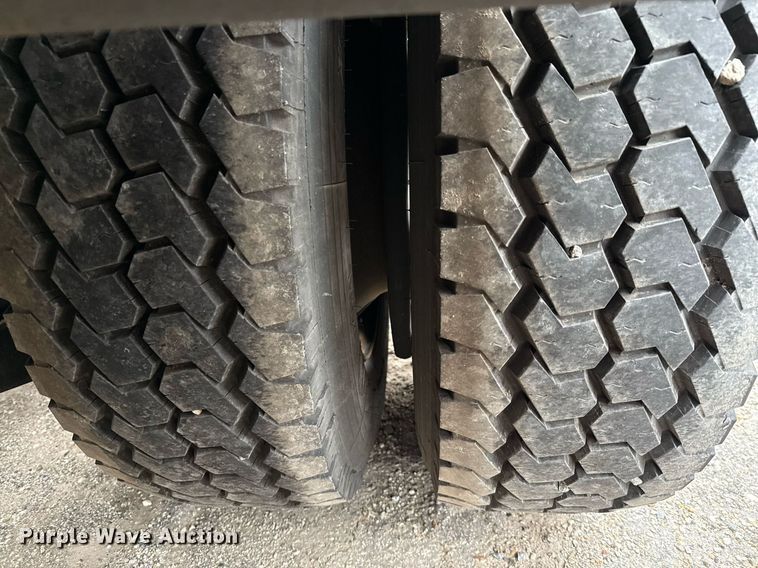 image for item DP6158 2004 Fontaine TH55FLO lowboy equipment trailer