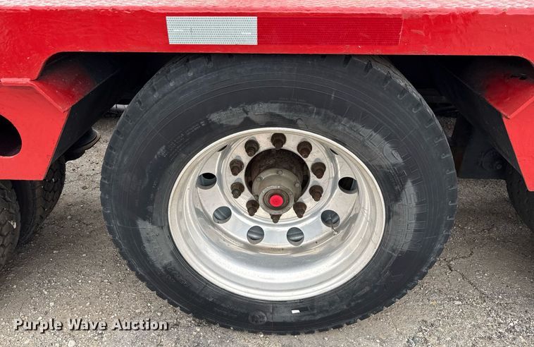 image for item DP6158 2004 Fontaine TH55FLO lowboy equipment trailer