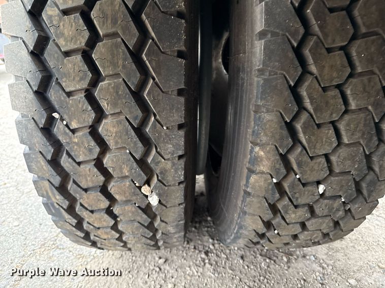 image for item DP6158 2004 Fontaine TH55FLO lowboy equipment trailer