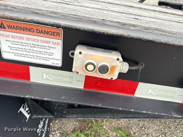 image for item DP6159 2020 Kaufman FAP-3/22.5K-30D equipment trailer