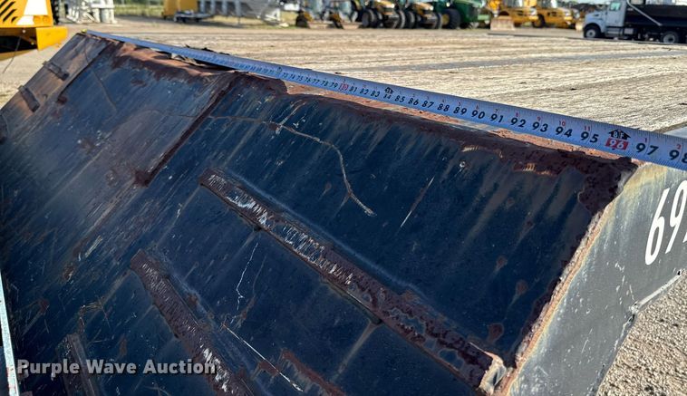 image for item DP6163 2007 Transcraft DTL-3000 drop deck equipment trailer