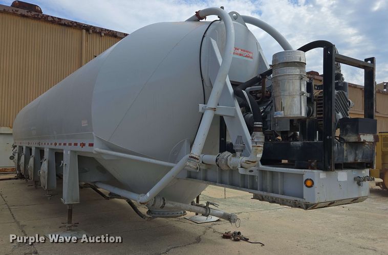 image for item DU7755 2019 Gallegos pneumatic dry bulk trailer