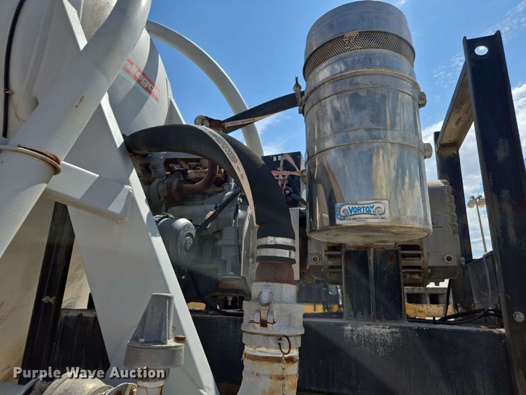 image for item DU7755 2019 Gallegos pneumatic dry bulk trailer