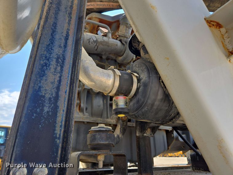 image for item DU7755 2019 Gallegos pneumatic dry bulk trailer