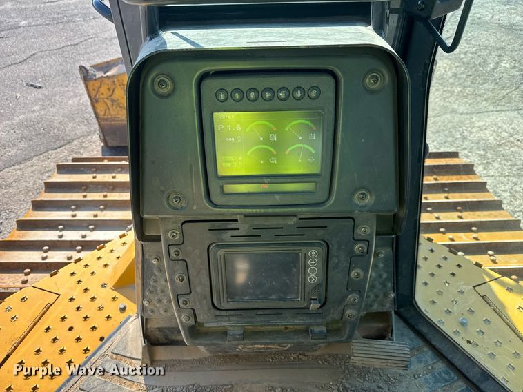 image for item DW1892 2018 John Deere 850K dozer