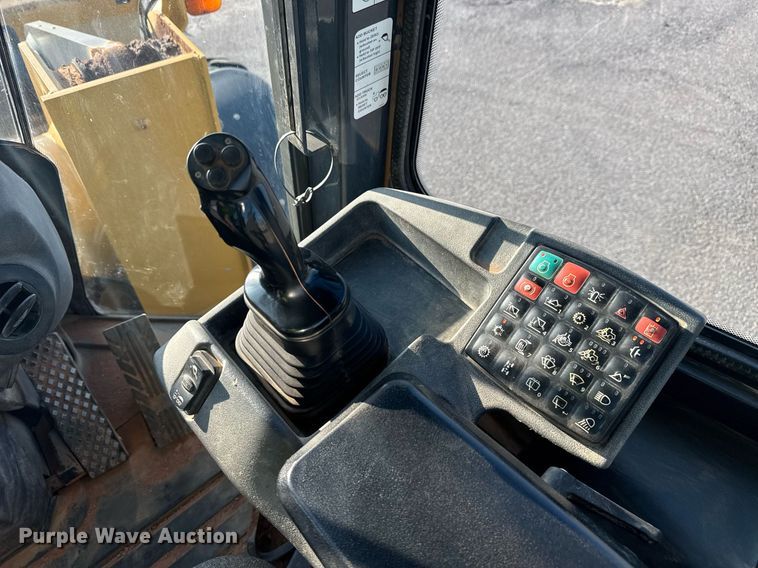 image for item DW1893 2018 John Deere 624K II wheel loader