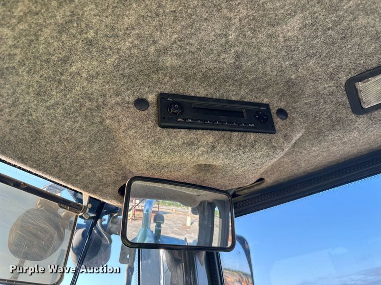 image for item DW1893 2018 John Deere 624K II wheel loader