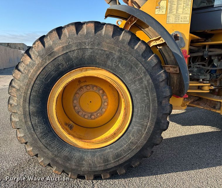 image for item DW1893 2018 John Deere 624K II wheel loader