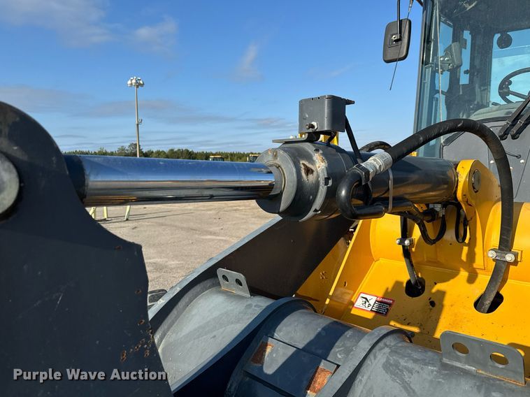 image for item DW1894 2018 John Deere 624K II wheel loader