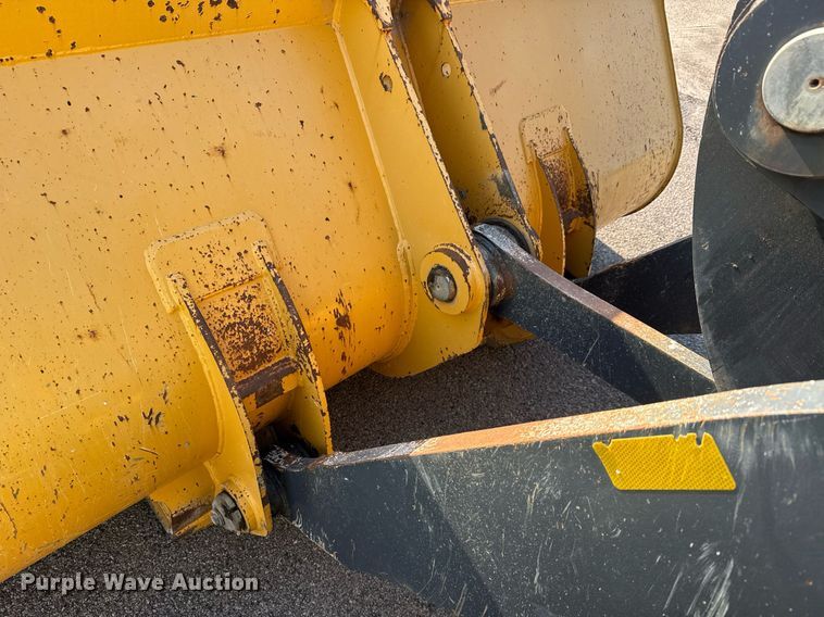 image for item DW1894 2018 John Deere 624K II wheel loader