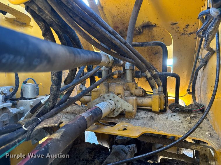 image for item DW1894 2018 John Deere 624K II wheel loader