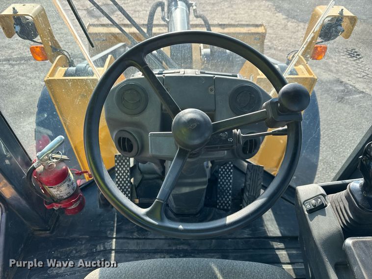 image for item DW1894 2018 John Deere 624K II wheel loader