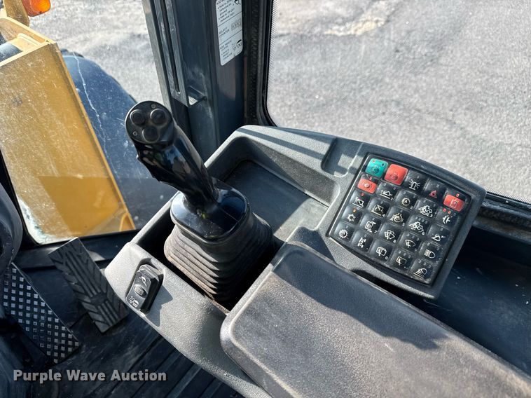 image for item DW1894 2018 John Deere 624K II wheel loader