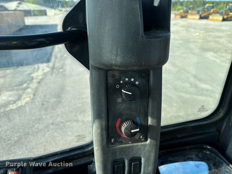 image for item DW1894 2018 John Deere 624K II wheel loader