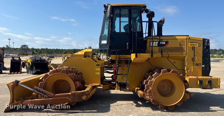 image for item DW1895 2018 Caterpillar 815K soil compactor