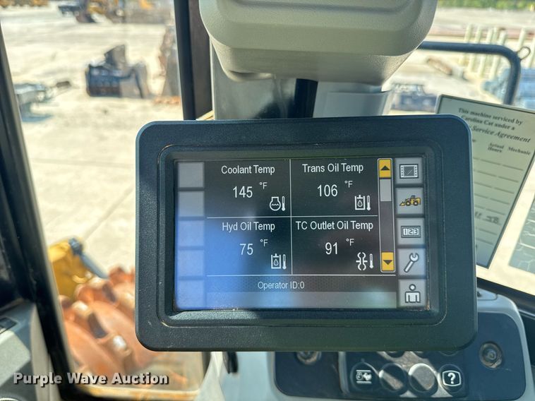 image for item DW1895 2018 Caterpillar 815K soil compactor