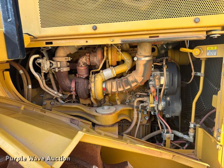 image for item DW1895 2018 Caterpillar 815K soil compactor