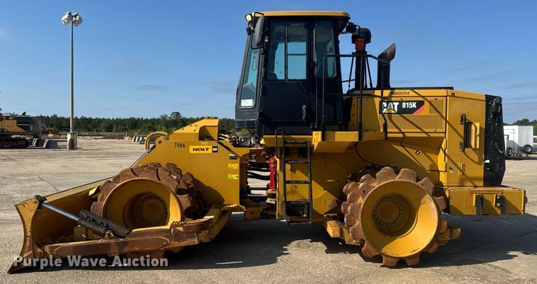image for item DW1896 2018 Caterpillar 815K soil compactor