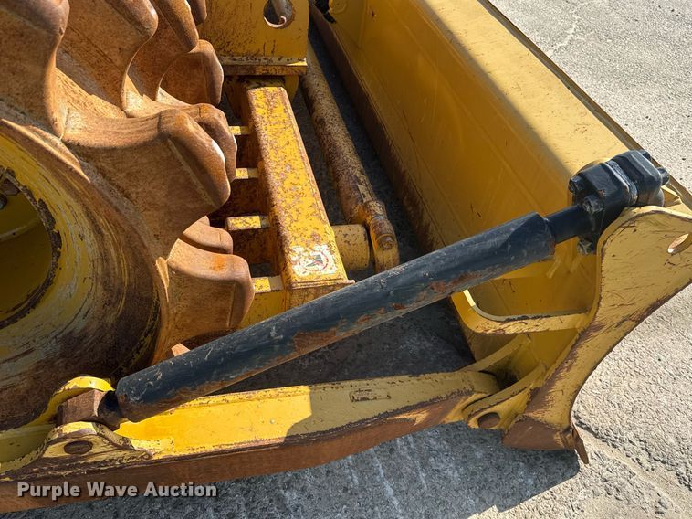 image for item DW1896 2018 Caterpillar 815K soil compactor