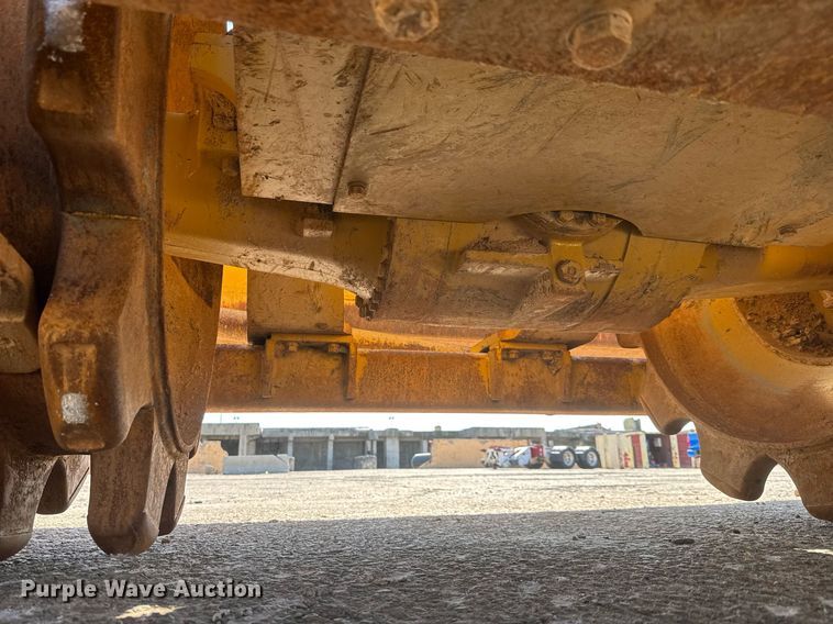 image for item DW1896 2018 Caterpillar 815K soil compactor