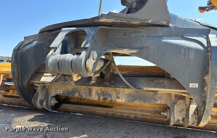 image for item DW1897 2018 John Deere 872G motor grader