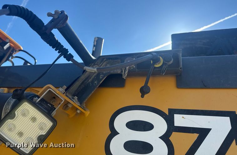 image for item DW1897 2018 John Deere 872G motor grader