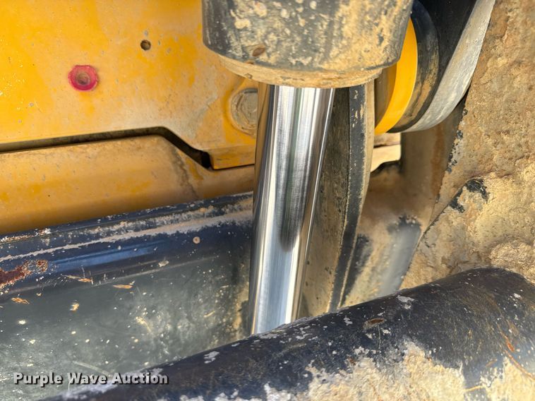 image for item DW1897 2018 John Deere 872G motor grader