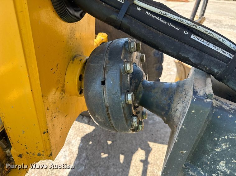 image for item DW1897 2018 John Deere 872G motor grader