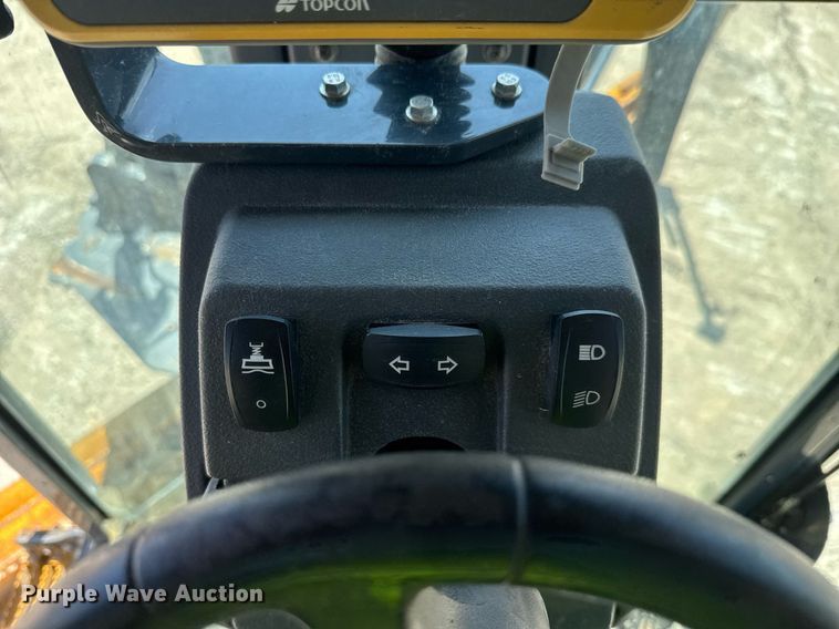 image for item DW1897 2018 John Deere 872G motor grader