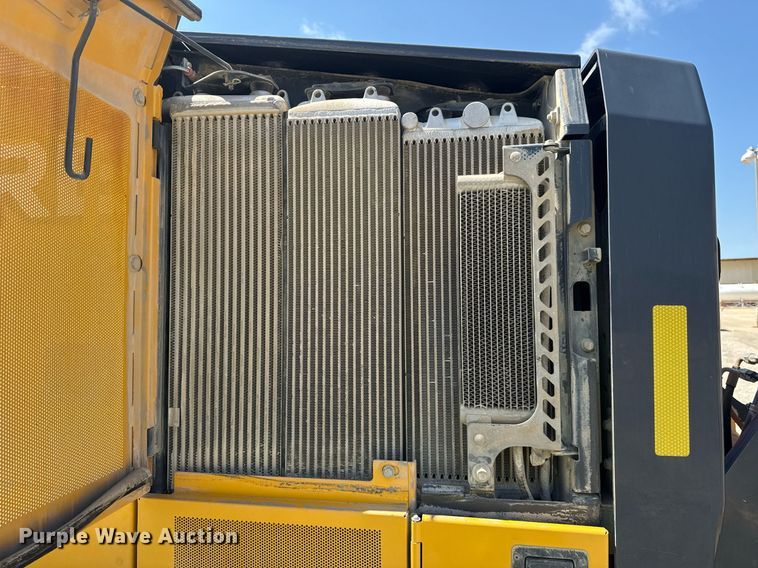 image for item DW1897 2018 John Deere 872G motor grader