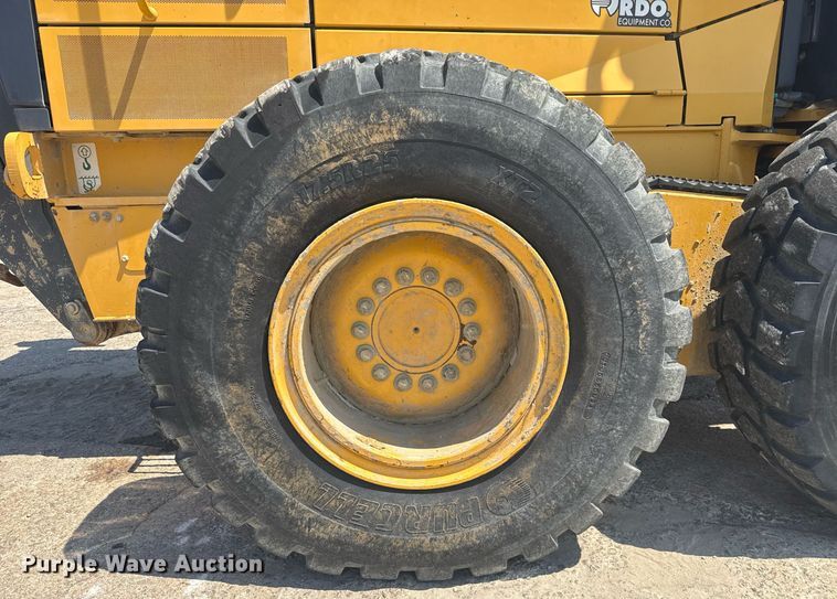 image for item DW1897 2018 John Deere 872G motor grader