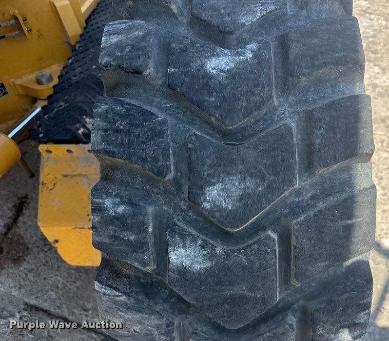 image for item DW1897 2018 John Deere 872G motor grader