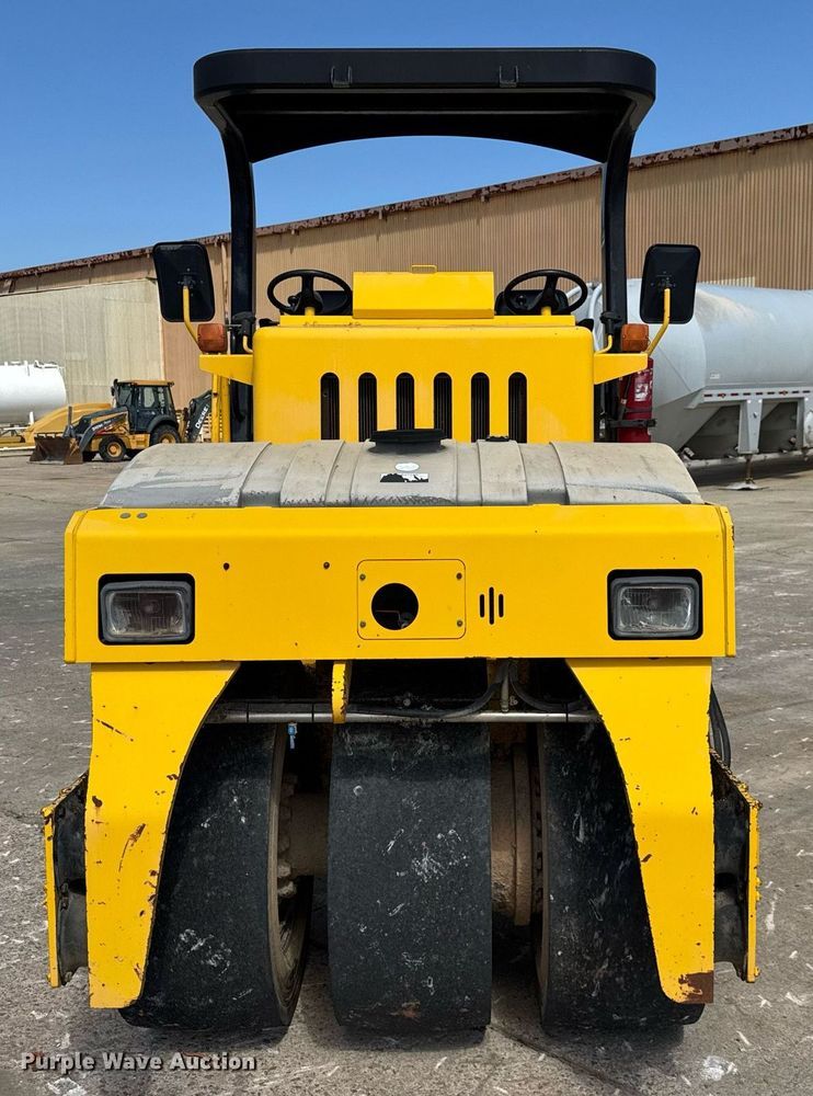 image for item DW1898 2017 Sakai GW750-2 pneumatic roller