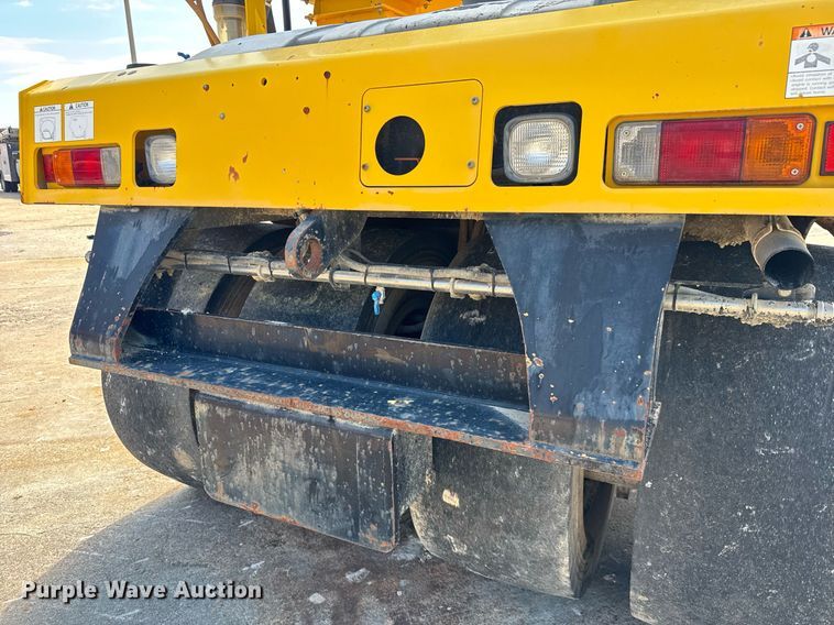 image for item DW1898 2017 Sakai GW750-2 pneumatic roller