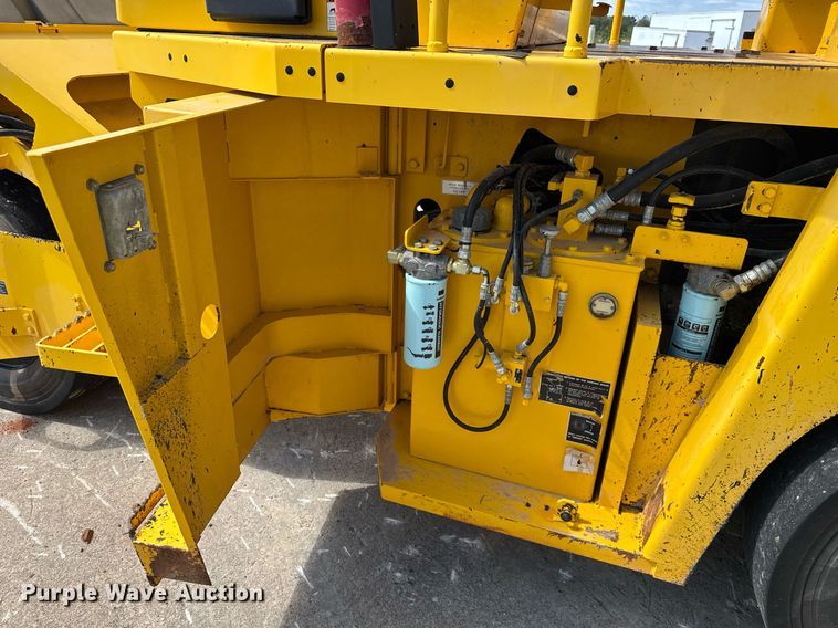 image for item DW1898 2017 Sakai GW750-2 pneumatic roller