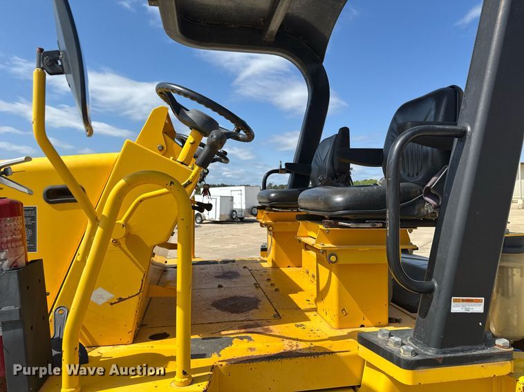 image for item DW1898 2017 Sakai GW750-2 pneumatic roller