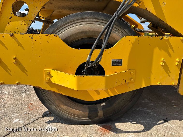 image for item DW1898 2017 Sakai GW750-2 pneumatic roller