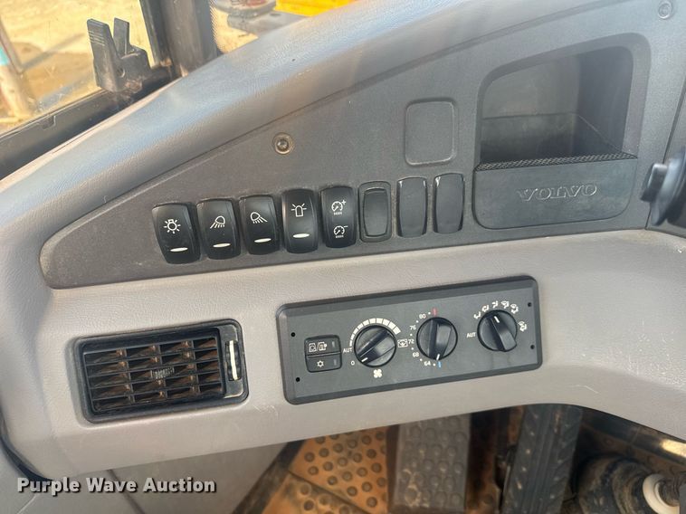 image for item DW1900 2018 Volvo A25G articulated haul truck