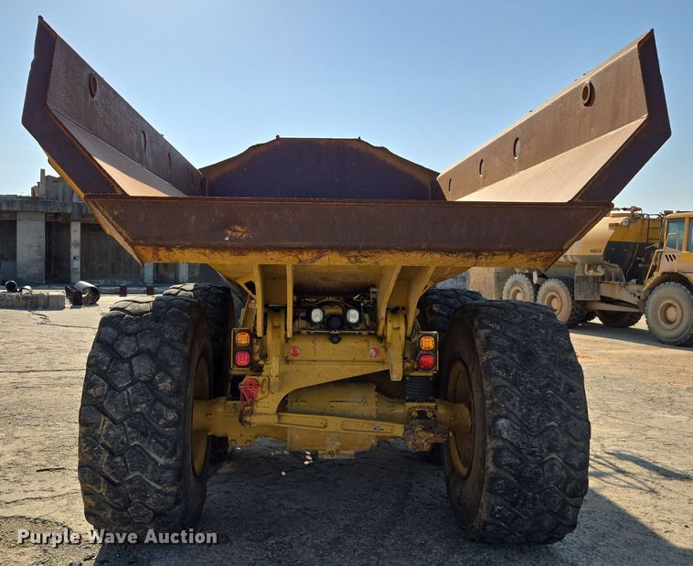 image for item DW1902 2019 Caterpillar 730 articulated haul truck