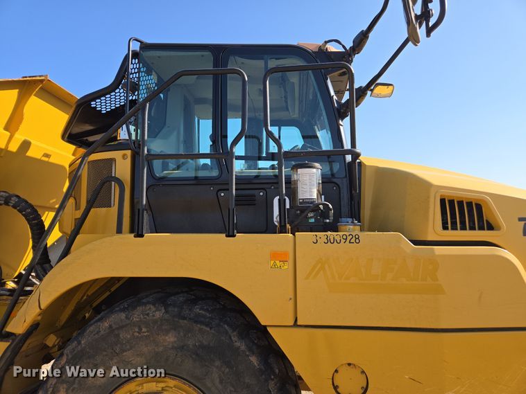 image for item DW1902 2019 Caterpillar 730 articulated haul truck