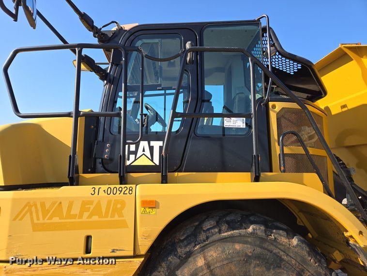 image for item DW1902 2019 Caterpillar 730 articulated haul truck