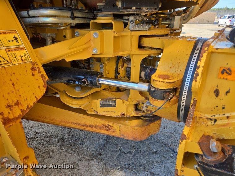 image for item DW1902 2019 Caterpillar 730 articulated haul truck